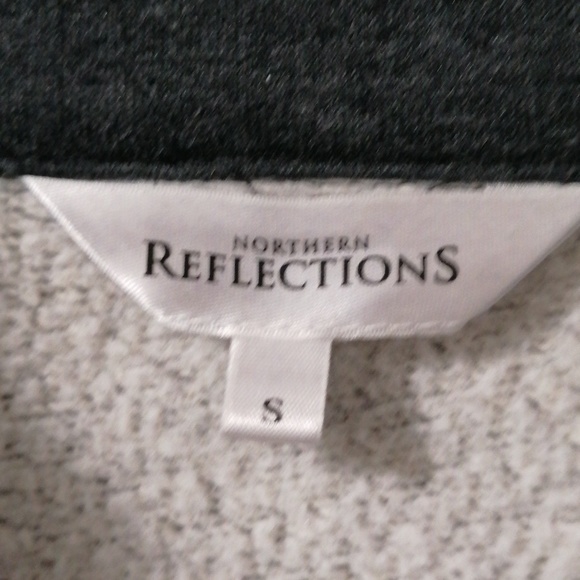 NORTHERN REFLECTIONS Gray snap Front Cowl Neck knit jacket, zip pockets size sma - Picture 2 of 7